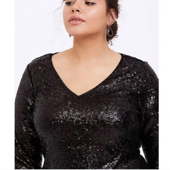 COPY - TORRID Black Sequin Long Sleeve Shift Dress - Picture 2 of 12